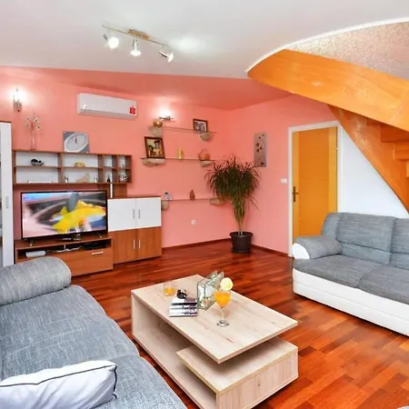 Holiday House House Nevenka